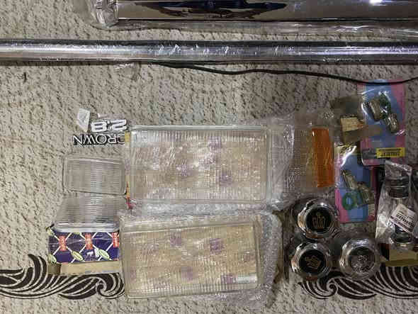 ‏ للبيع أغراض كراون سوبر 82.  ￼                                              عنوان بغداد. بلديات 
‏***********￼￼
