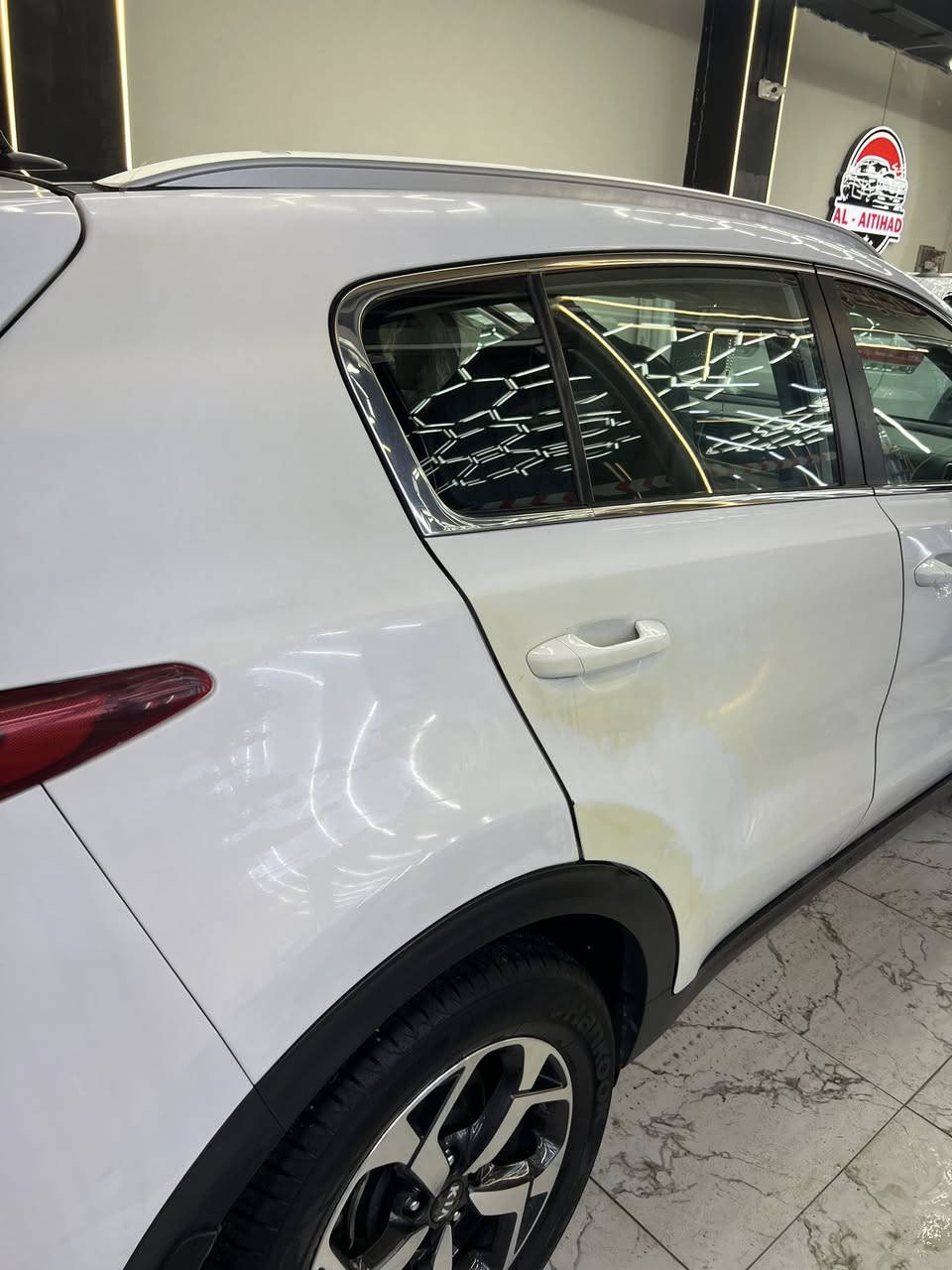 السلام عليكم
سبورتج 2019  ابيض خليجي 

رقم اربيل الدولي بأسمي سنوية وهزه جديدة تريد تحويل تريد وكالة  

ماشية 96

بيها قطعتين كلير فقط موضحة في الصور

كير ومحرك مكفول وصدر جديد  

مواصفاتها:- 

بانوراما

حساسات خلفية
اشاير بالمري   

ثلاثة انظمة قيادة Normal/Eco /sport

تحكم ستيرن 

شاشة صغيرة

كامرا خلفية  

وبقية المواصفات معروفة 

السعر 182 وبيها مجال 

مكاني بغداد الكرخ 

***********
