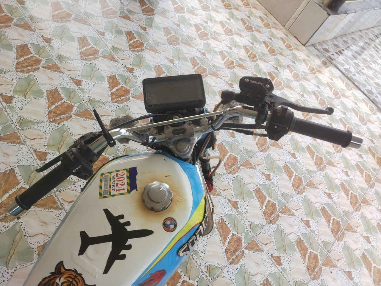 للبيع دراجه موديل 24 أوراق كامله ***********
