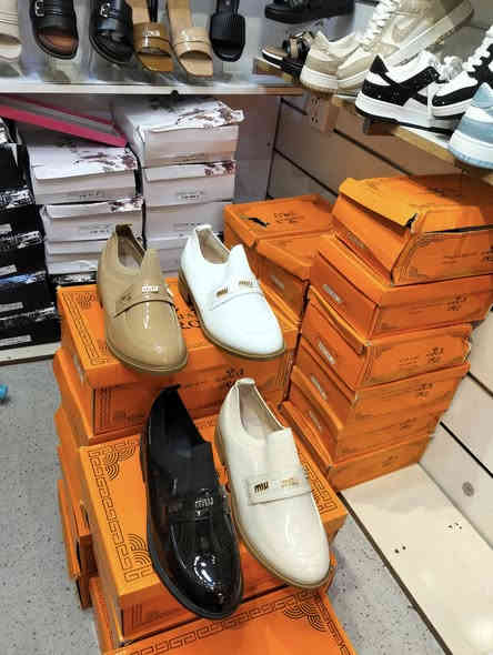 احذية الاصيل تقدم لكم اجود وانواع الاحذيه الطبيه خفيفه وزن وكوالتي عاليه الجودة
سعر القطعه 20الف
ويوجد توصيل كافه المحافظات 
و التوصيل 5000الف
وداخل النجف 3000
أي استفسار الاتصال على الرقم 
***********
