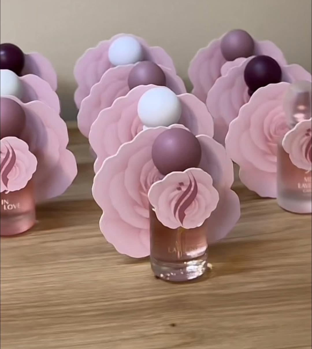 نوفر لكم توزيعات المهر والكوشات وبوكسات الضيافه بتصاميم أنيقة 

للحجز والاستفسار راسلونا على الخاص


**إذا كنت صاحب هذا الإعلان وتريد حذفه لأي سبب، رجاءا أرسل رسالة إلى الدعم الفني**