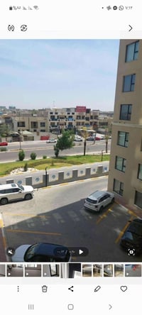 تتوفر شقه للبيع من صاحب الشقه طابق وسط اطلاله ركنيه السعر جدا مناسب ٣١...