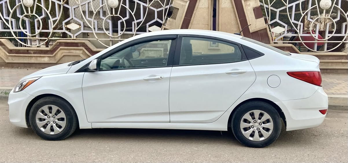 سلام عليكم هونداي اكسنت محرك 1600 GDI وارد أمريكي ماشية84 ألف و قابلة للزيادة امصلح بيهه باب و جاملغ صفحة الصدر و معدلة على الحار و مصبوغة بدون إرباك استعمال نسائي ضربته من امريكة باب جنطة و معدلة على البارد مع الدوسة سعرها 100$ أو بيهه مجال بسيط للشراي *********** غير متواجد على الفيس
