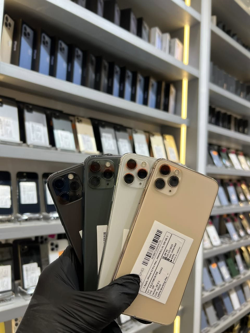 عالم الجوال & جملة مفرد
#البيع بالنقد والتقسيط 
#ضمانك لمدة شهر #صيانة وبرمجة لمدة سنة 
 #نتميز بالثقة  ونظافة الأجهزة والأسعار القوية
#توصيل كافة المحافظات 
#الرجاء التواصل عبر واتساب *********** 
#عنواننا الناصرية الحبوبي فرع مكاتب العقار داخل الفرع مجاور عيادة سونار الشفاء ومقابل عيادة المرتضى
# تحديث الأسعار ليوم الخميس 29/01/2026
13 برو ماكس بسعر.                685 الف
15 برو ماكس شرق اوسط.      مليون 50 الف
14 بلص شريحتان.                  575 الف
14 برو ماكس شريحة واحدة.  860 الف
14 برو ماكس شريحتين.         890 الف 
11 برو ماكس شرق اوسط.       395 الف
11 عادي شرق اوسط خطين.  290 الف
