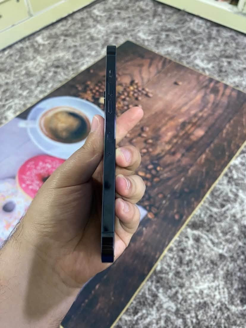 سلام عليكم lphon 12pro max
ذاكرة 256
تك سيم بطارية 84
ما مفتوح بس بي طبع خفيف جداً بالشاشة ما يضر بالأستخدام ابد جهاز نضيف مابي شخطة 
سعر 470 بي مجال


**إذا كنت صاحب هذا الإعلان وتريد حذفه لأي سبب، رجاءا أرسل رسالة إلى الدعم الفني**