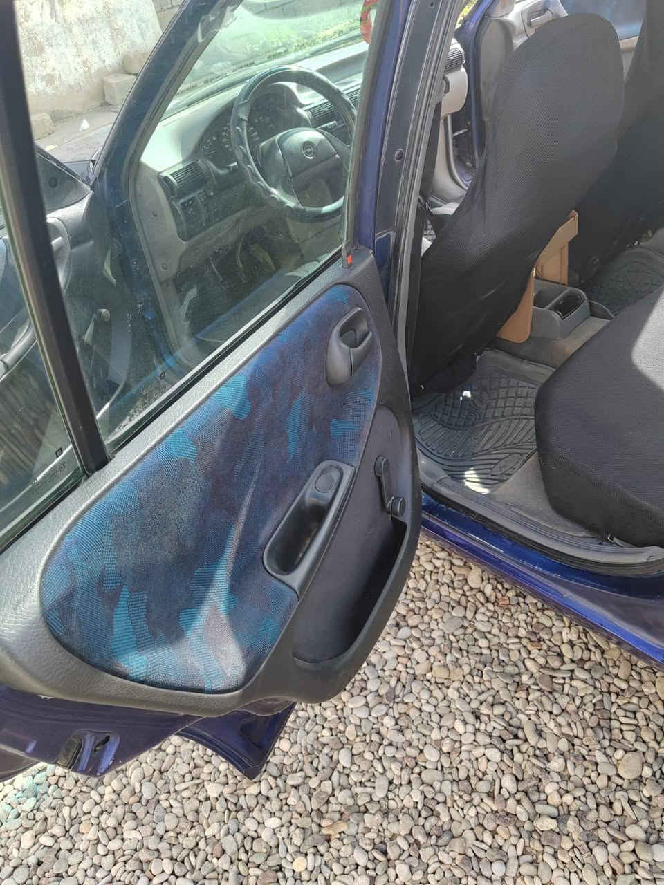 اوبل استرا موديل 92رقم كركوك مشروع وطني شرط تحويل مباشر سياره جاهزة صبغ الجماليه بدون دعم تخم تأيرات جديد كهرباء كله شغله تدفئه بطاقه بنزين بي 
سعره 45////***********
