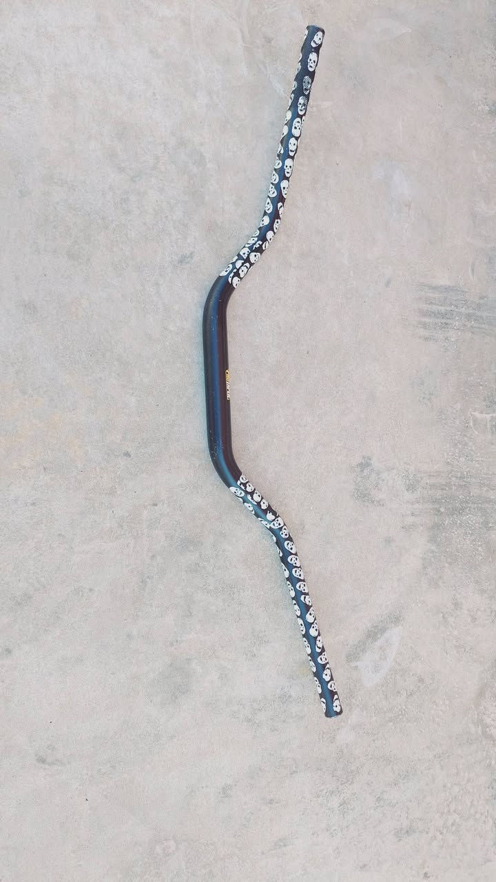 سكن رياضي ل بيع السعر 8 الف رقم موبيل ***********
