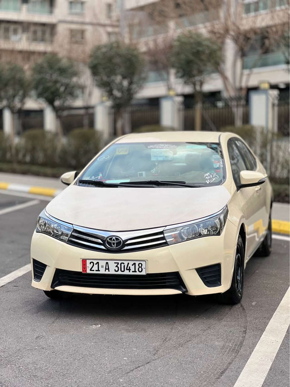 کرۆلا مۆدیل 2014 شکڵ گۆڕاو 
مەکینە 18 گیڕو مەکینەی بەشەرت هەڵمیشی نییە 
سەیارەکە بێ بۆیاخە 
چوار تایەی لۆکی بۆ بەسراوەیەک هەفتەیە 
سەنەوی بەسەر چووە ژینگەی دراوە 
سەیارەکە پار کڕیومە  نزیکی دوو دەفەترم پیاوە 
یەک 250 مەسروفی تیا نییە ئی ماڵی خۆمە 
لە ناو دەرەوە لۆک لۆکە کامل جوانکاریم بۆ کردوە 
لە سلیمانیم موشتەری لەخزمەتام 
سعری 170گەڵاو مەجالیکی کەم 
*********** السليمانية, العراق
