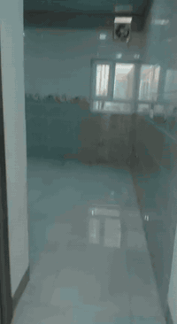 بيت للايجار طابقين 3 غرف نوم 3حمامات وصالة ومطبخ وماطور وسخان وخط مولد تكريت الديوم مربع 3000جهة التشجير السعر 300 والبيت جديد زيرو علما اني صاحب الدار مو دلال اتصل *********** مساحة 100 متر
