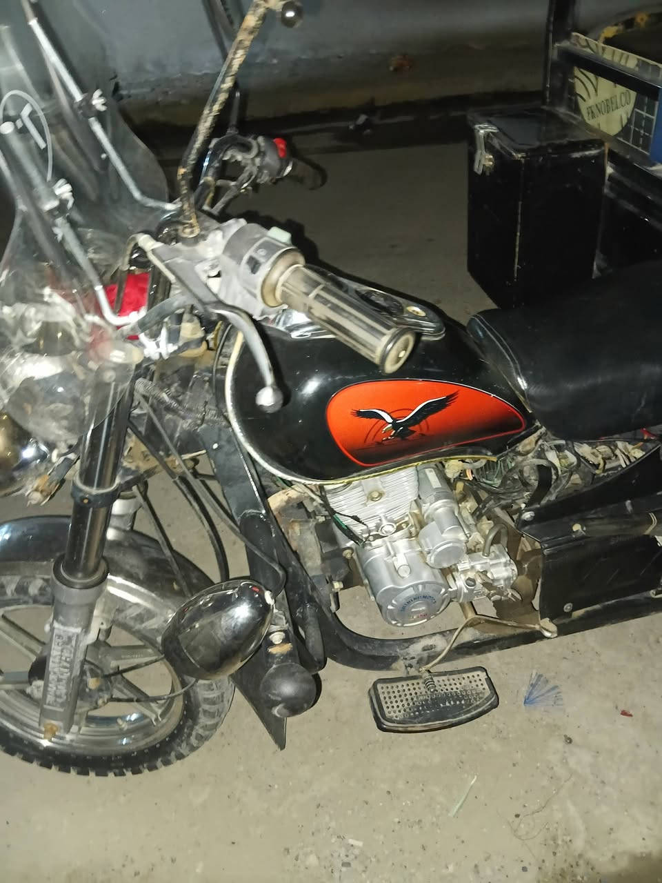 سلام عليكم ستوته جمره موديل 2022 نضيفه كلشي شغال بيه اوراق اوراق اصوليه سعر مليون وثمنميه وبيه مجال جسر ديالى القديم رقم الهاتف *********** واتساب فقط وما زنجر مفتوح راسا ودلل
