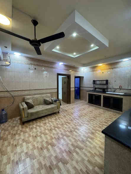 شقة طابق أول للإيجار – المنصور/المتنبي
شقة مؤثثة للإيجار تتكون من:
 • غرفتين نوم
 • صالة
 • مطبخ مجهز بالكامل
 • حمام
 • مجهزة بمطبخ حديث وسبالت

للاستفسار: ***********
