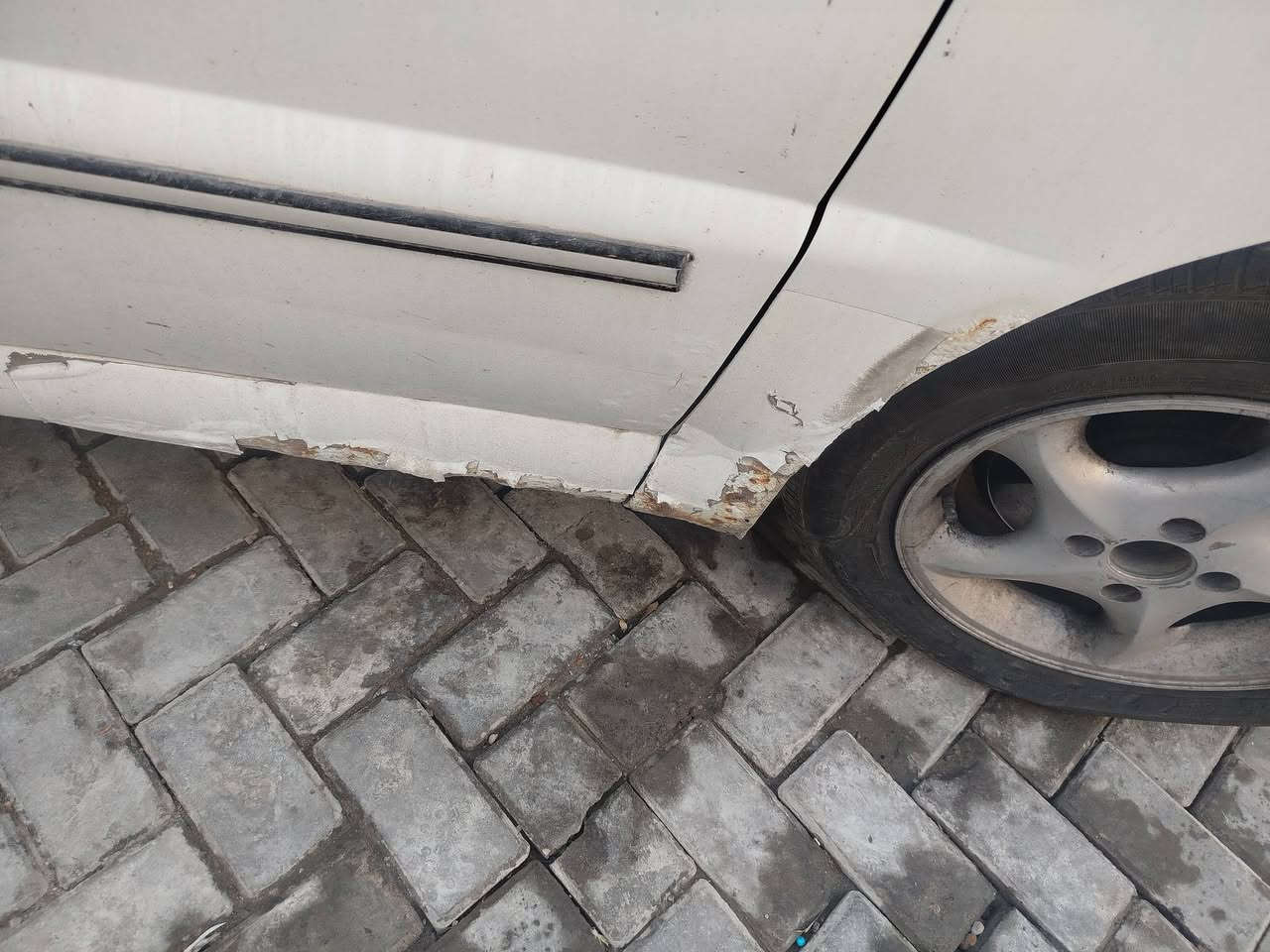 السلام عليكم شيري كوين 11 رقم بابل انكليزي بااسمي كير محرك خير من الله بلادي سيفا تخم تاير حداديه باتري جديد بيها ملاحظات بسيطه مكاني بغداد 
السعر 28 
رقم الهاتف ***********
