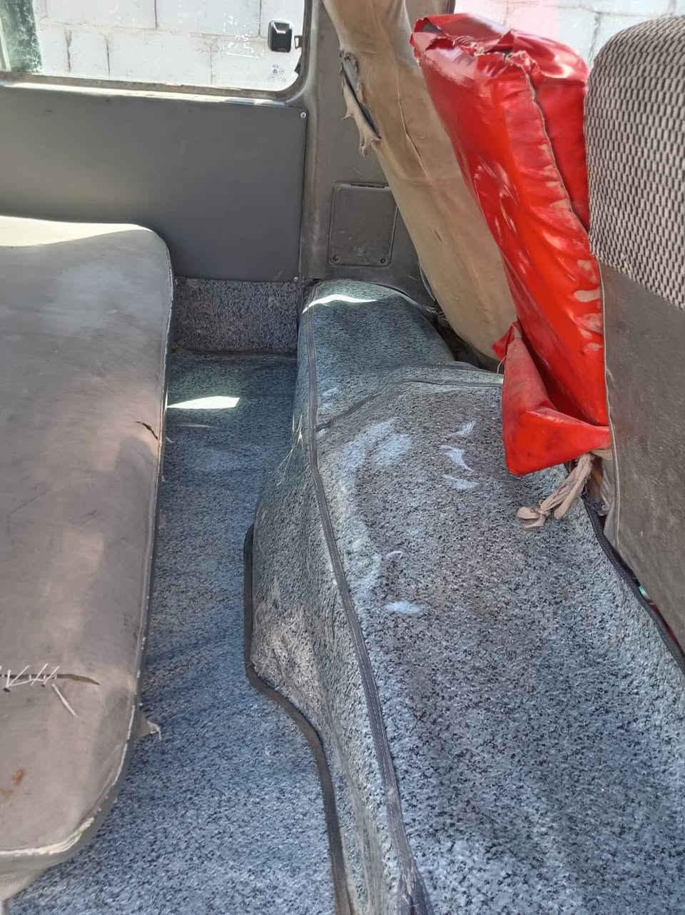 اسلام عليكم للبيع كيه بسته موديل 93 رقم بابل مطلوبه 175هيه مرور ما عليها كير ومكينه وكسن كفاله حداديه جديد السياره بس رقم راعيها راح مني السعر 22 وبيها مجال رقم الهاتف ***********
