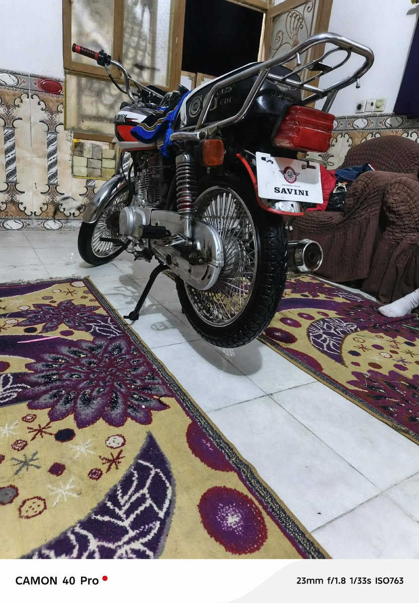 السلام عليكم شباب تايگر للبيع الدارجه مكفوله موديل 23 تايرات جدد الدراجه جديدة اوراق اسگنر كامله وتكاتب يم حسين مكينه جديدة ناعمه السعر 550 وبيها مجال الشراي يتصل وبالخدمه العنوان كربلاء الاسكان العسكري شارع الدرة الرقم ***********
