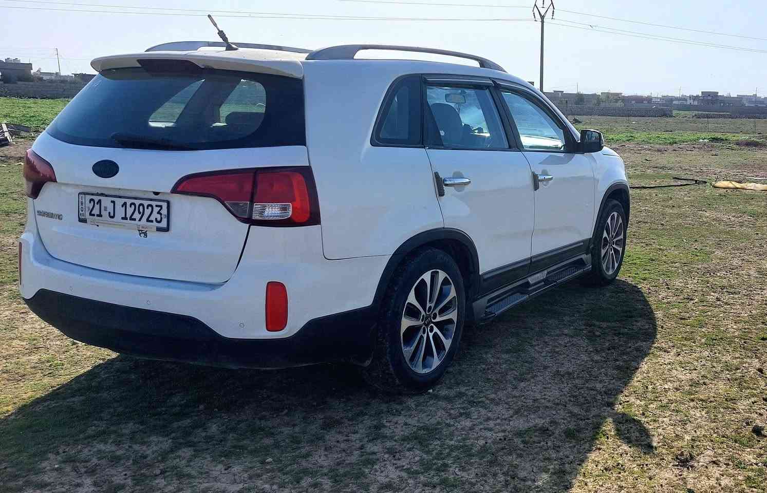 سورنتو 2014خليجي مصبوغ حزام 
رقم سليمانيه شرط التحويل 
محرك 2400دوش 
7راكب تبريد 3قطع 
بانوراما...بصمه تشغيل وابواب 
تبريد لمس ..حساسات.. ترحيب ذكي 
تحم استيرن..كامره ..كشن كهربائي 
السعر 117 مكان السياره الموصل ربيعه 
***********واتساب
***********
غير متواجد عاالفيسبوك
