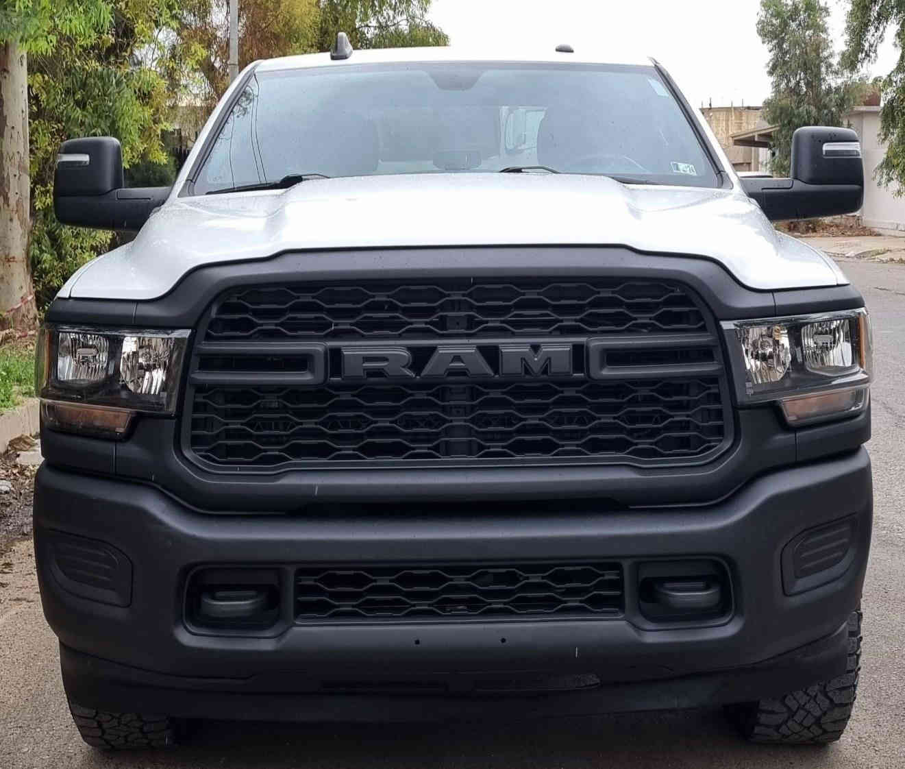 رام حجم ٢٥٠٠
موديل ٢٠٢٣

دبل اكسل ٤×٤

٨سلندر بانزين ٦٤٠٠

بصمة، شاشة ،كامرة ،قطعتين تبريد ،كشنات جلد
باب كبير بدي طويل

سيارة بدون صبغ جاملغ تبديل شركة 

ايرباك سليم

سعر ٢٤٧💥💥💥

***********
