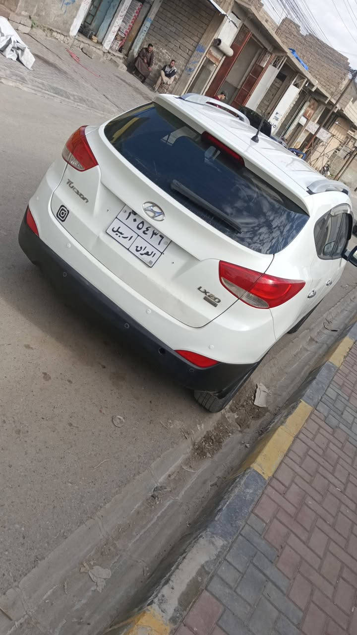 سلام عليكم
سيارة هونداي تيكسون موديل ١٠ محرك حجم ٢٠ رقم اربيل شرعي موجود وكالة وتحويل محرك شرط كير اوتو فول تبريد ثلج تدفئة طخم خلفي وامامي جديد سيارة مال بيت بيها ضرر جنطة مسافة شبرين بدون دواخل مكان السيارة موصل حمام العليل السعر ١٢٥ $ بيها مجال
***********
***********
