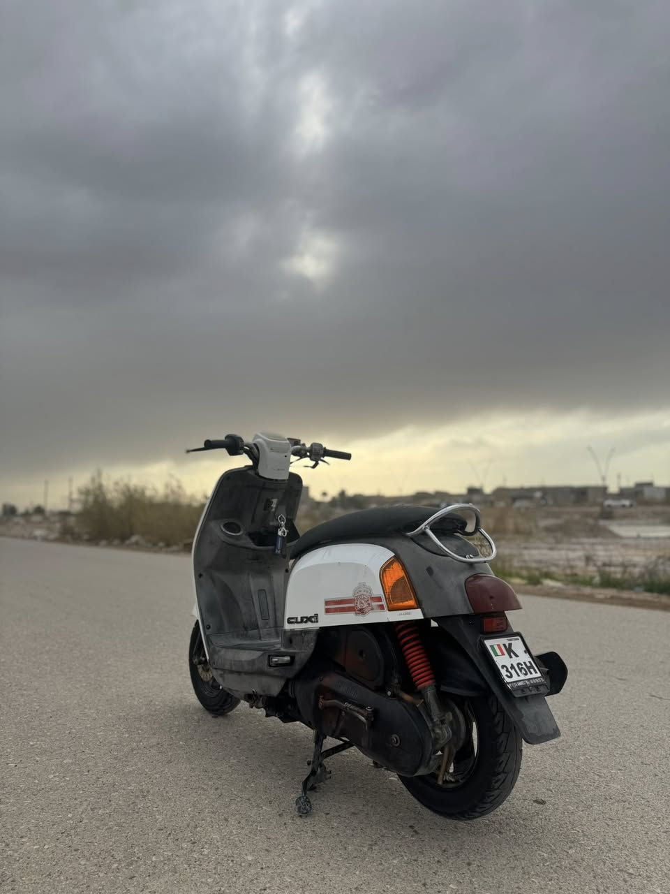 ماكـس بوليسي 2009 الدراجه كفاله خير من الله مكينه خرسه ممفتوحه كابريتر بلادي  الدراجه مولحه كلها شغاله سلف هندر اشاير زنون عالي ناصي كفرات ختم سعرها 575 وبيها مجال قليل 
❇️مكانها ديالى الخالص هبهب للاستفسار ***********
يولد المو شراي لايتعبني وخادم الكم ❤️
