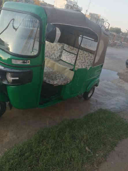 تكتك لبيع موديل ٢١مرقمه مستلم سنويه ولوحالت طالعه رقم كربلاء اتكفل تحويل تكتك خير من الله يرادله شويه تعديل تكتك رخيصه كلشي سعر ٥ونص وبيهه مجال رقم *********** مكلفه بل نشر
