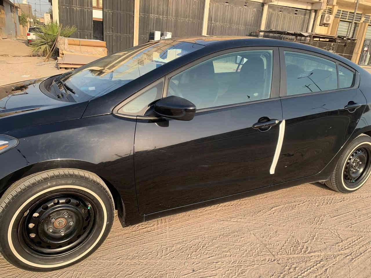 فورتي 2017 حادثها جاملغ الخلفي وبيها بارد باب السايق البجم كبس لغود وشواصي سليمات كير ما مفتوح تحكم ستيرن المكينة مفتوحة شرط لا تنقيص ولا تبخير تخم تايرات جديد   رقم اربيل سنوية باسمي  المكان كربلاء /طويريج 
السعر 120 وبيها مجال قليل حك الجية
***********
