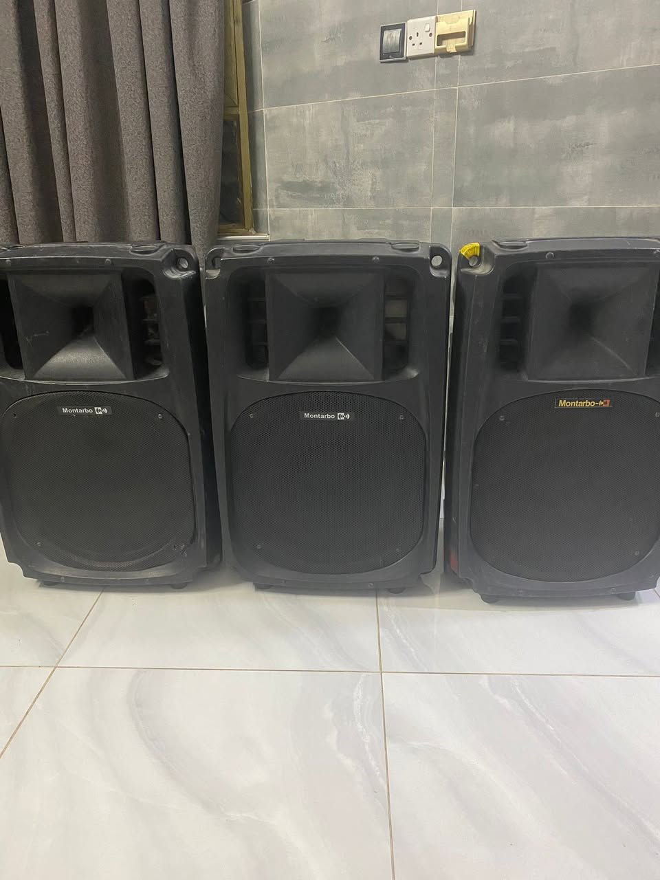 سماعات w17تجميع سعر الزوج600الاف نقص كويل تويتر
رافع قدره نظيف جدا 125الاف
جنط سماعات عدد2 75الاف
مونيتر عادي موكهرباء لبه ب ن س اصلي السعر200
عنوان بغداد علوه الرشيد***********
