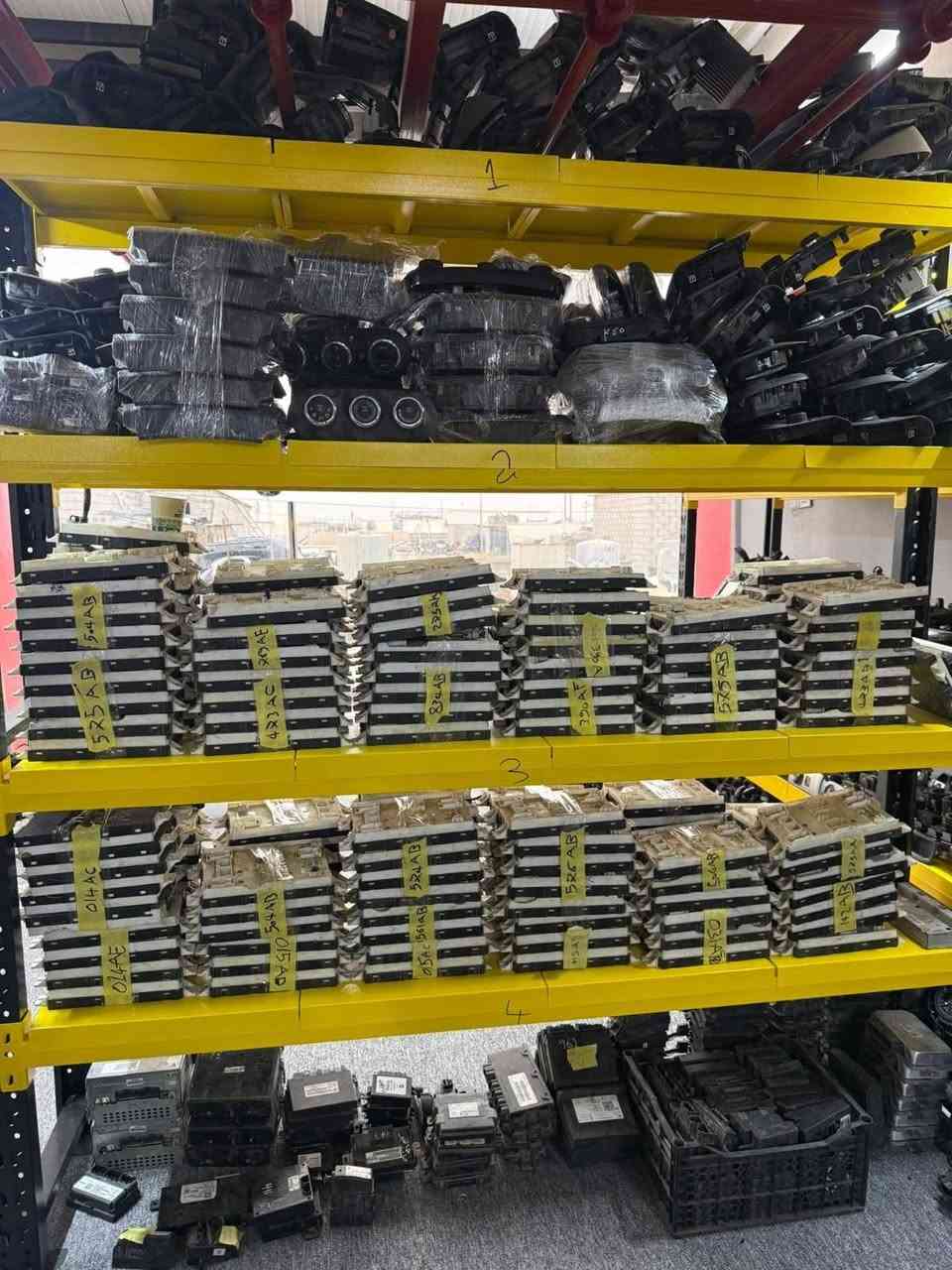 عقول افنجر سي ٢٠٠ كاليبر
قواعد فيوزات
***********
بي واتساب
