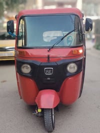 تكتك 2018 للبيع التكتك نضيفة وكاملة ما بيهة نقص مرقم رقم بغداد انكليزي...