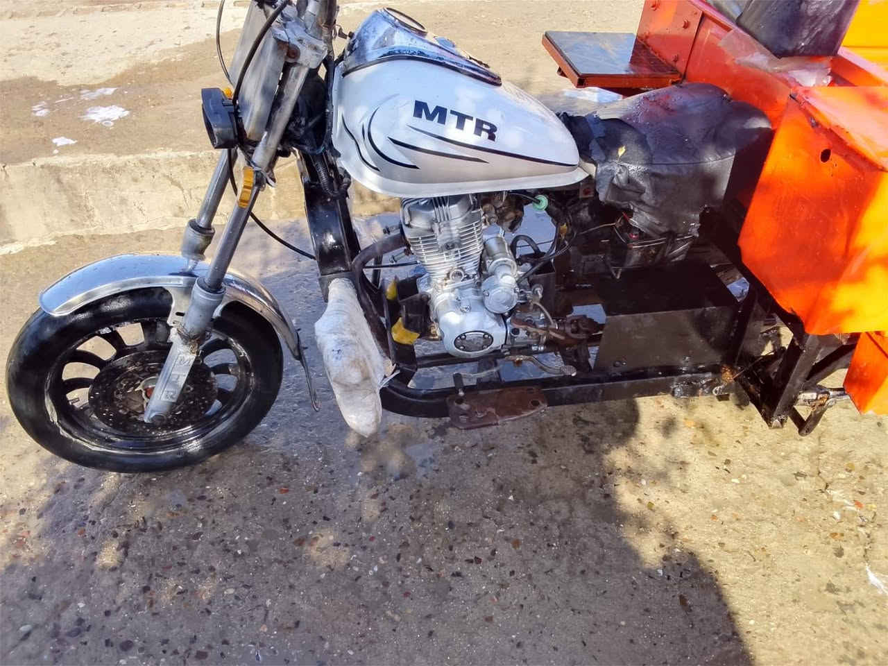 السلام عليكم ستوته للبيع أدوات مكفوله من عشاءرين السعر 650 وبيه مجال العنوان البصرة الزبير يم محلات 17 رقم تلفوني  ***********
