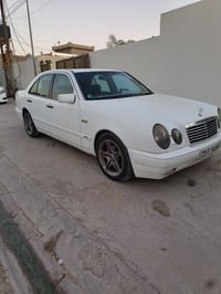 مرسيدس E • ١٩٩٥ • بدون صبغ