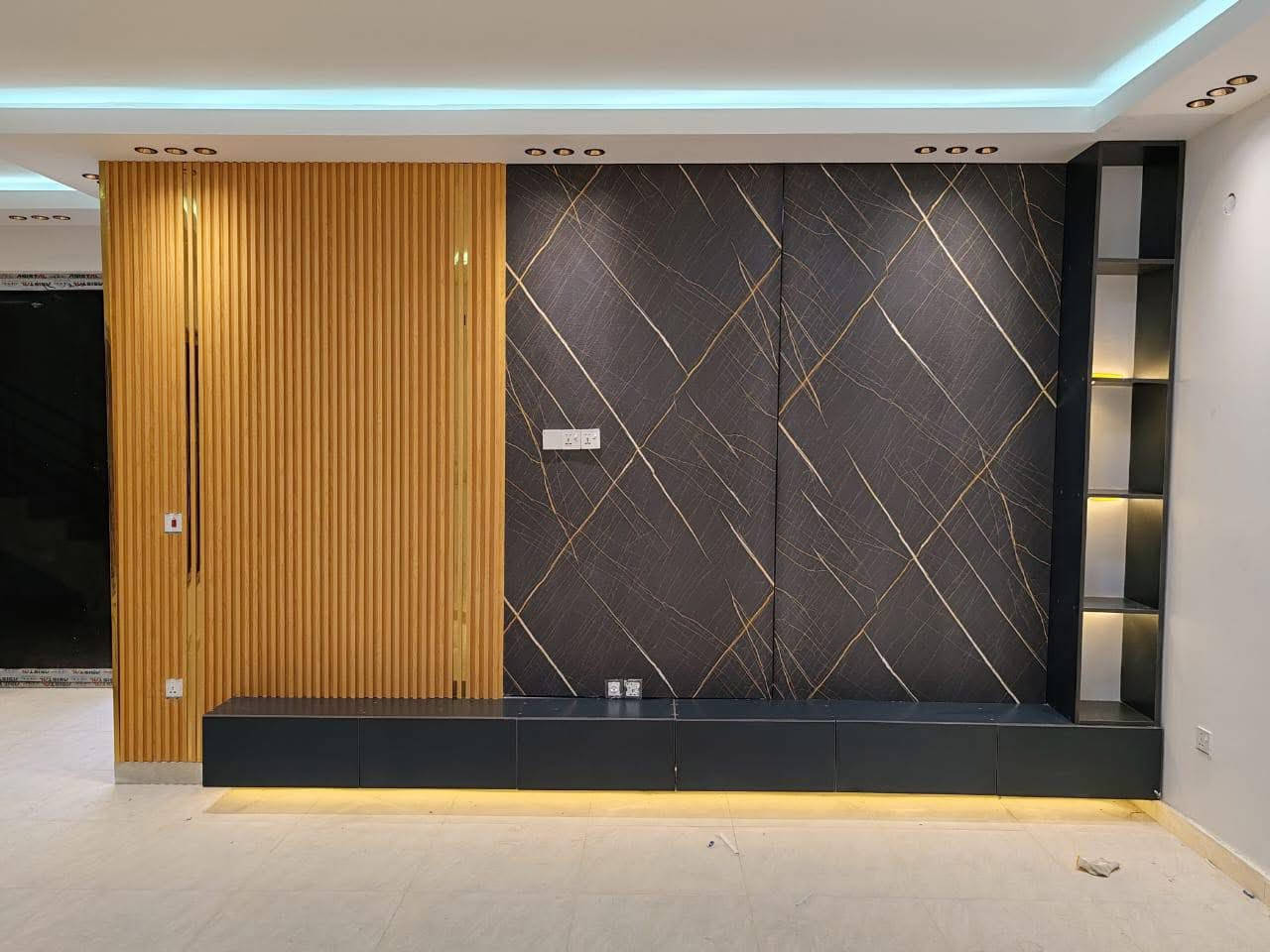 عملي للديكور والأصباغ  اي استفسار مراسلة الصفحة او مراسلة واتس اب رقم الهاتف ***********
