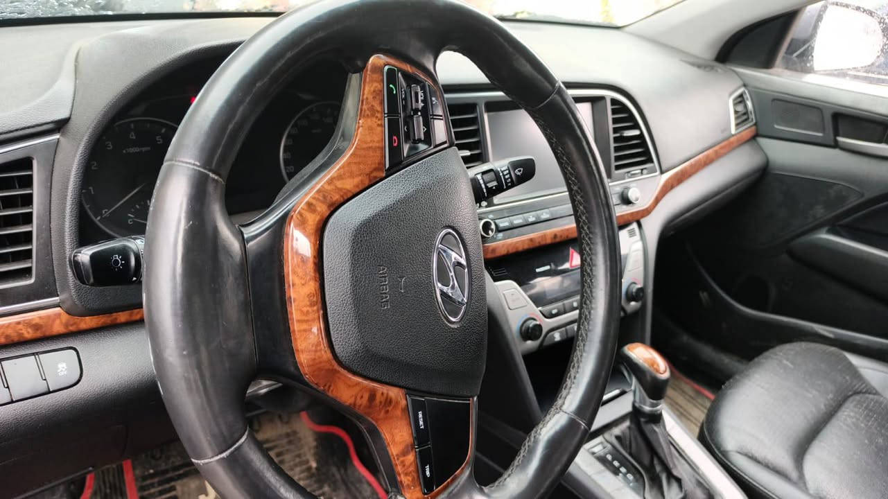 افانتي 2018 وارد خليجي بدون ضرر رقم نينوى محرك(Gdi) نقد او مراوس او مقدمه
الرقم كورك : ***********
رقم اسيا : ***********
