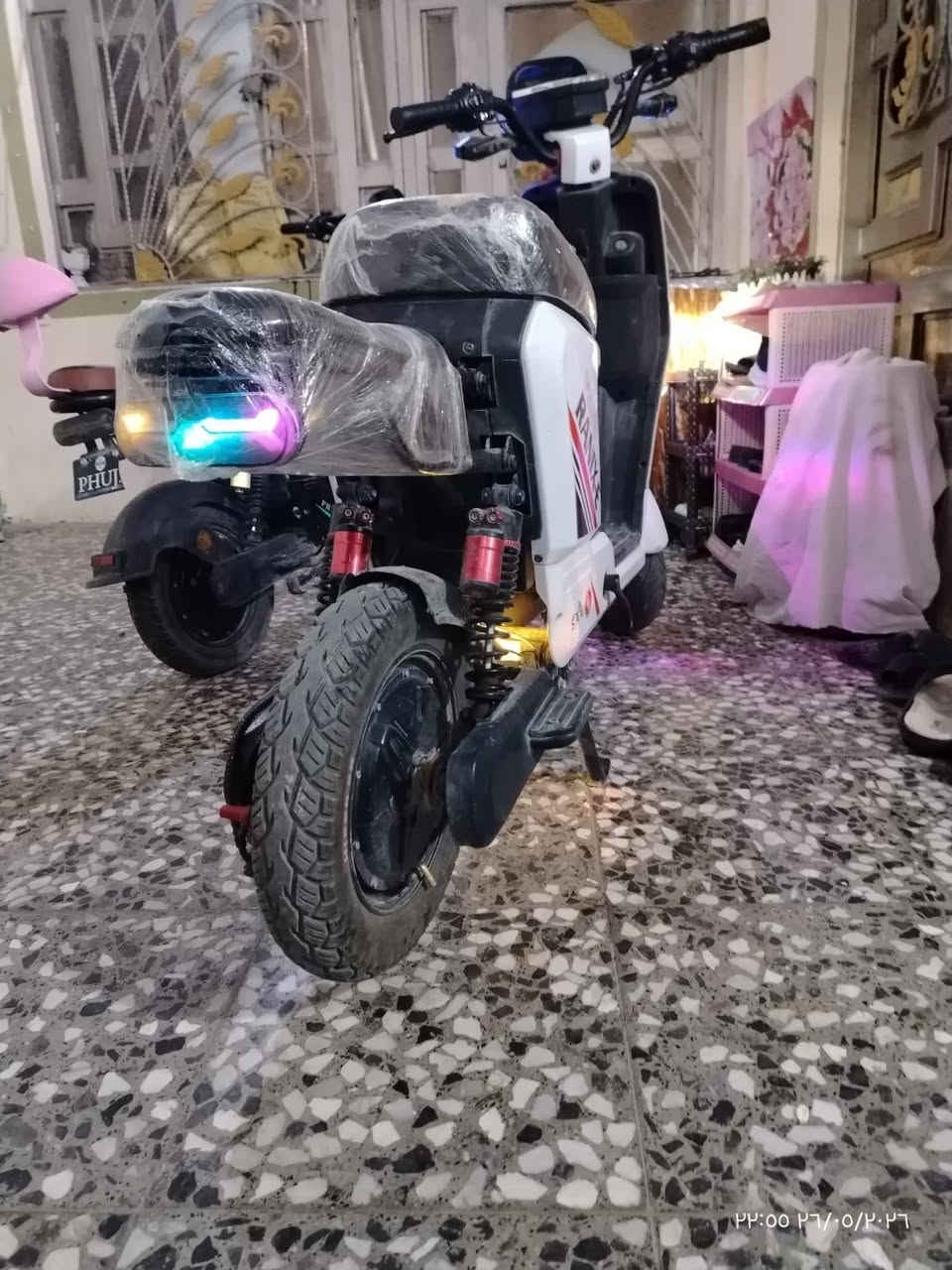 سلام عليكم دراجه شحن نوعيه R10حلوه  دراجه مابيه كل عطل بطاريات 5كبار جدد بريكات كامله دراجه تايرات توني شادهن جدد ت3سرع وياهه شاحنه اصليه مشتريه 45 سعر 350وبيه مجال مكان نجف شارع نصر ميلاد


**إذا كنت صاحب هذا الإعلان وتريد حذفه لأي سبب، رجاءا أرسل رسالة إلى الدعم الفني**