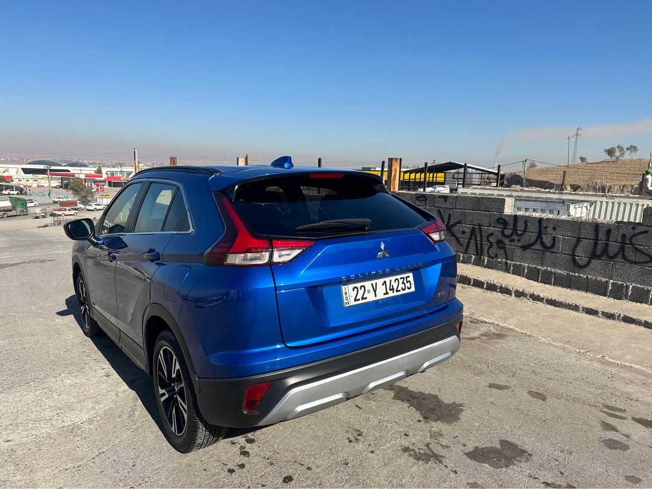 ميتسيوبوشى اكليبس ٢٠٢٣ 
محرك ٤ سلندر ١٥٠٠ تيربو دبل أكسل 
شاشة داتاشو خمسة كاميرا رادار امامي وجانبي 
بصمة تشغيل عن بعد ابواب بصمة كشنات جلد مخمل 
كشنات امامي وخلفي تدفئة استيرن تدفئة كير شفت سبورت بريك بصمة اوتو هولد توقيف ذاتي نقطة عمياء تحديد مسار فول فقط بدون سلايد 
حادثها بنيت صبغ بدون دواخل بدون ارباك كلة بلادي ما تاك حتى لايتات بلادى نفسة حادثها كلش خفيف 
مكان اربيل سيارة بأسمي تحويل بشرط 
*********** واتساب أربيل, العراق
