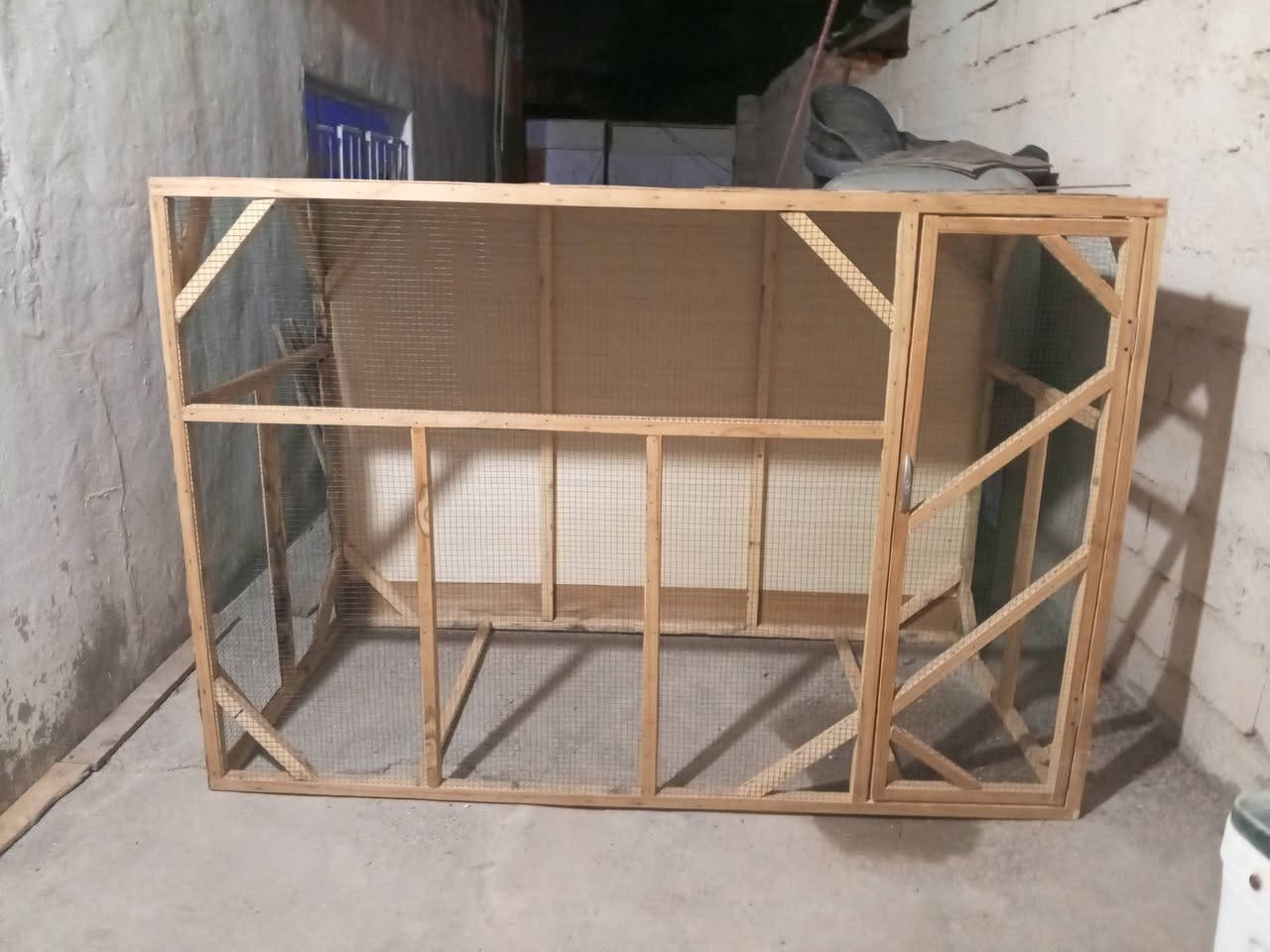 سلام عليكم متاح قفص طيور او دجاج يرهم كلشي مكان بصره قضاه الدير***********واتساب السعر 125
