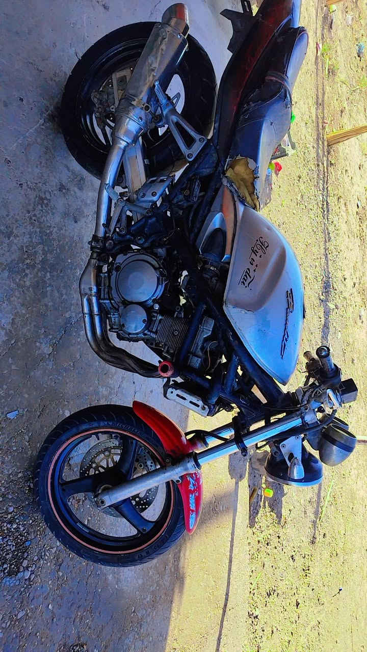 للبيع   بطح بانده محرك 250
بييهه فقط ولفات حاليا ماتشتغل ابيعك طافيه 
بييه سلف جديد وتاير خلفي جديد كهربايات 
شغاله نقص بس باتري
سعره 350  قفل  ***********
مكاني ليوسفيه معمل زينب
