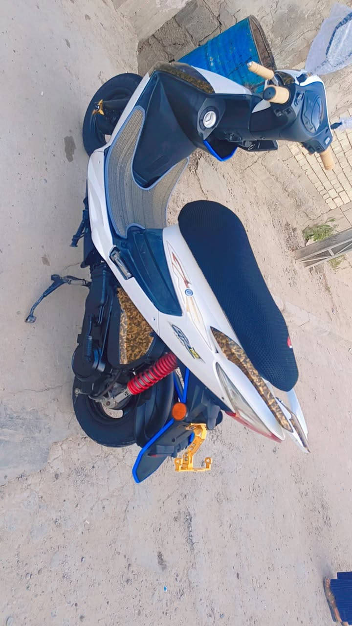 سلام عليكم سايم نحله موديل 2018 بلادي محرك صبانه ماممدوده عليه أوراق ضايعه مكانه ملعب شارع ستين***********
