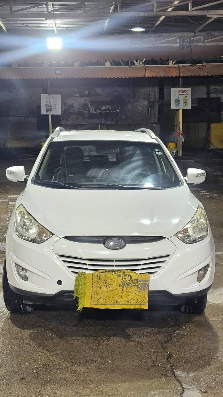 سلام عليكم
هيونداي تكسون ٢٠١٣ بحالة جيده 
سياره جديد رقم وسنويه جديده 
سياره بدون صبغ بيها ٤ اصابع بل صندوق بارد فقط
سعر سياره ١٤٧ وبيها مجال 
***********
*********** أربيل, العراق
