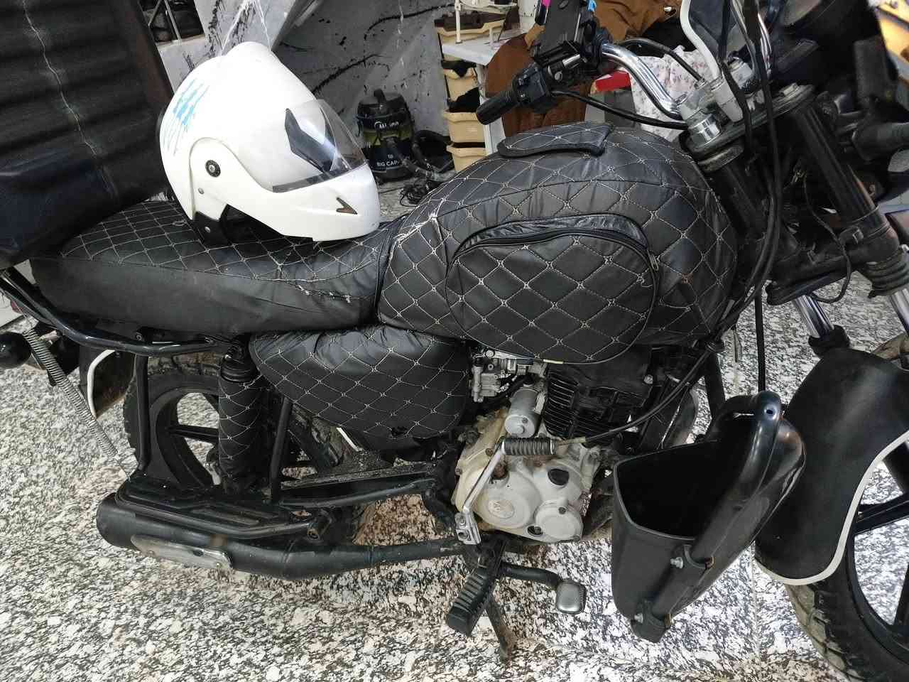 دراجه بوكسر موديل ٢١ للبيع مكاني ميسان للتواصل ***********
