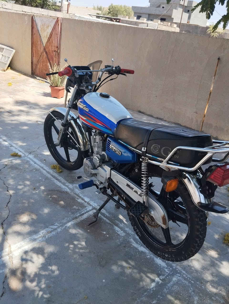 سلام عليكم ماطور ساڤین موديل 2019للبيع اوراق اصولية كهربائياته كلة شغال سعر 350 بي مجال مكان خانقين الرقم/*********** أو خاص
