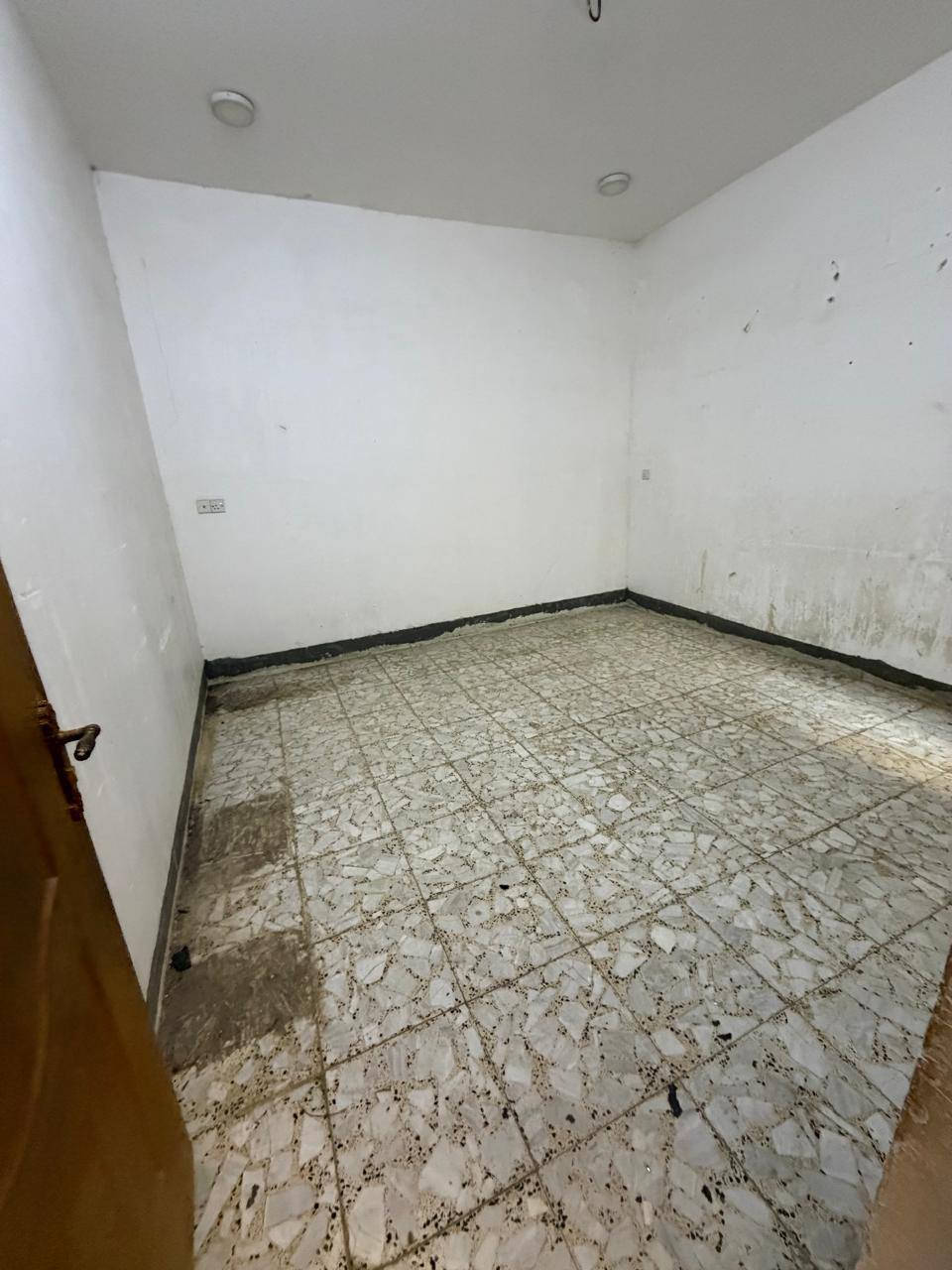 السلام عليكم مكتب عقارات الشمس  مقابيل المستشفى التركي !!!
                         بإدارة ((أحمد الگريطي))
                    
    ☎️***********
                        ☎️***********

🏠مشتمل للايجار مساحه ١٣٠م يحتوي على غرفه وكليدور وصاله ومطبخ ومجمع صحيات وكراج سياره وحديقة 

⁦^⁠_⁠_⁠_⁠_⁠_⁠_⁠_⁠_⁠_⁠^⁩⁦(⁠◍⁠•⁠ᴗ⁠•⁠◍⁠)⁩⁦(⁠◍⁠•⁠ᴗ⁠•⁠◍⁠)⁩⁦^⁠_⁠_⁠_⁠_⁠_⁠_⁠_⁠_⁠_⁠^⁩

🌏الموقع شارع 80 قرب شارع شريفة الجديد 

⁦^⁠_⁠_⁠_⁠_⁠_⁠_⁠_⁠_⁠_⁠^⁩⁦(⁠◍⁠•⁠ᴗ⁠•⁠◍⁠)⁩⁦(⁠◍⁠•⁠ᴗ⁠•⁠◍⁠)⁩⁦^⁠_⁠_⁠_⁠_⁠_⁠_⁠_⁠_⁠_⁠^⁩

💰💸قيمه الايجار 250
