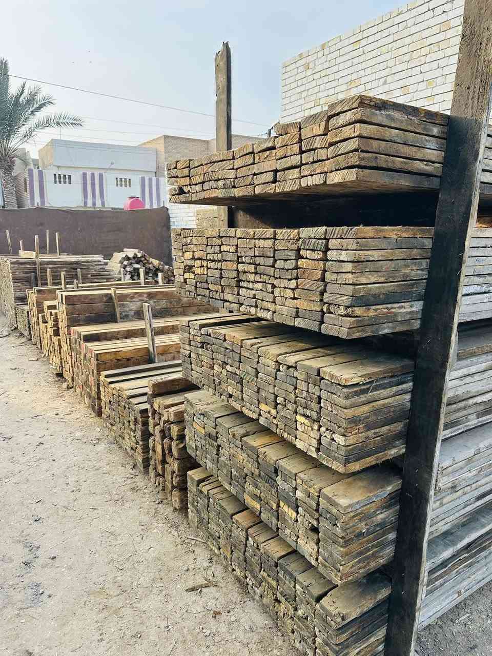 قالب خشب للبيع 13 مكعب /***********
