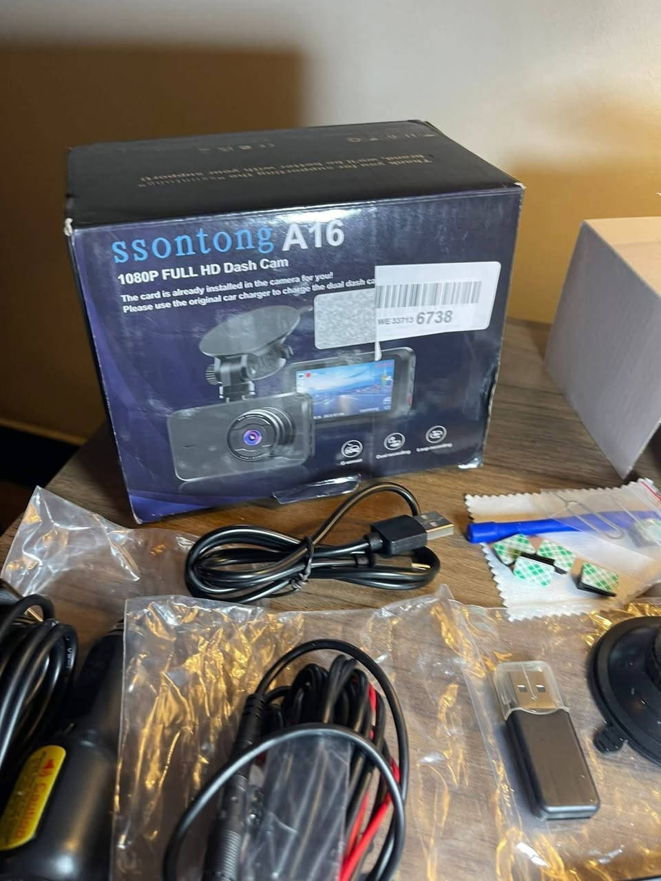 داش كام كامره اماميه وخلفيه جديده لوك ماركه ssontong A16
Full Hd 1080P
بشاشه IPS 
مقاس 3 انش  مع بطاقه 32 ,SD
رؤيه ليليه بعدسه  واسعه الزوايا 170 درجه
مع تسجيل متواصل وتقنيه كشف الحركه ووضع الوقوف 
 السعر 25 
للحجز على الخاص ويوجد توصيل بغداد ومحافظات  5 ( فحص بوجود المندوب )


**إذا كنت صاحب هذا الإعلان وتريد حذفه لأي سبب، رجاءا أرسل رسالة إلى الدعم الفني**