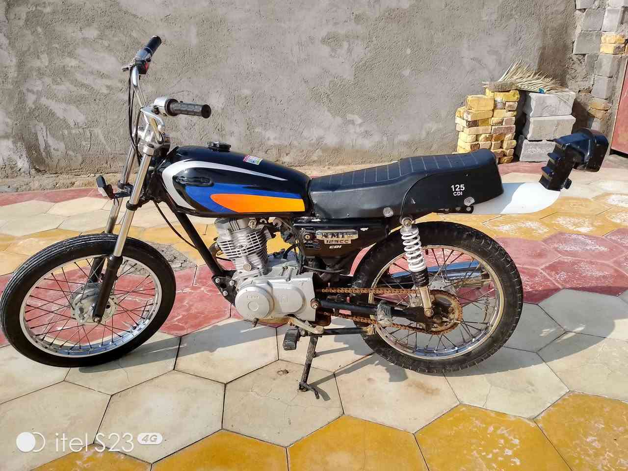 سلام عليكم نامه للبيع كلك محرك 16لمكان لسماوه لسعر 450وبيهه مجال ***********
