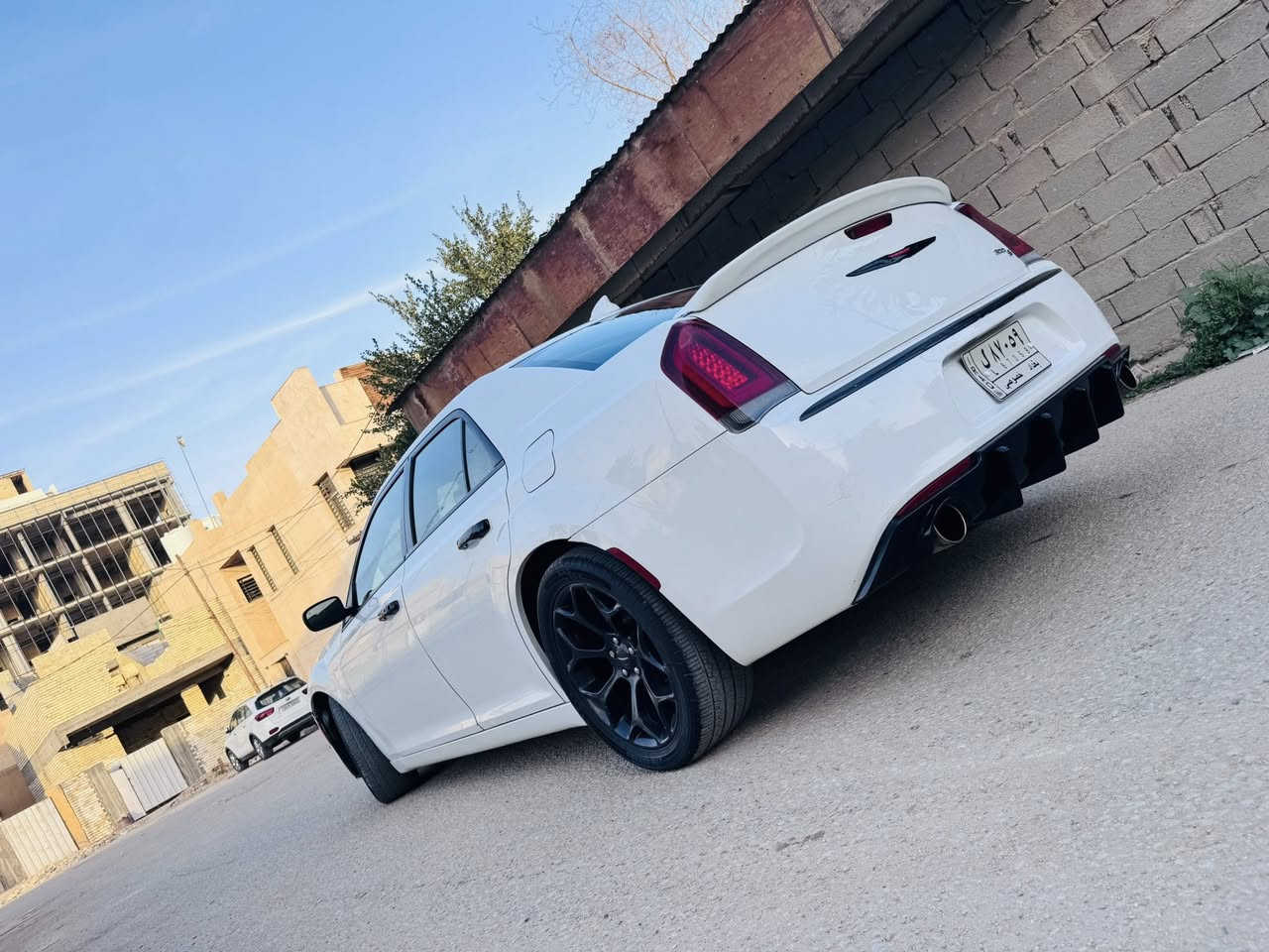 سلام عليكم للبيع فقط بدون مراوس
اوباما 2019 مواصفات S تو ويل  
 (  رقم بغداد تحويل مباشر ) 

مواصفات عدا البنراما السيارة S 
 . كير ماوس 
.. بصمة ابواب وتشغيل 
* نقطة عمياء   . 
* مصابيح امامية زنون مع LED .
* ويل قياس 20 رالي   . 
* شاشه كبيرة مع نظام ملاحة نفكيشن GPS .
* كشنات اسود جلد مختمات S 
* قطعتين تبريد تدفئة  .  
* مقاعد أمامية كهربائية عدد 2 . 
* ذاكرة لحفظ وضعيات الجلوس (ميموري) . 
* مقاعد أمامية تبريد وتدفئة . 
* مقاعد خلفية تدفئة . 
* تشغيل عن بعد . 
* ستيرن كهربائي . 
* تدفئة ستيرن . 
* محدد سرعة . 
* تلفون بلوتوث . 
* كاميرا خلفية .
* مرايا متحسسة للاضاءة العالية .
* كير شفتر بالستيرن . 
* دخول ذكي بصمه
٠* سستم صوت
*بجم عريض دفيوزر SRT

صور الحادث والسونار بالمنشور 
حادث حلو سطحي وبدون دواخل قطعتين 

كير مكينة حدادية مكفولات 100‎%‎
السيارة جاهزة وبدون نقص  

السعر  240$  وبيهة مجال  ان شاء الله

مكان  السياره كربلاء   
للاستفسار *********** واتساب متواجد
