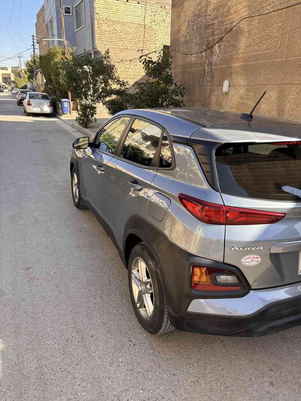 السلام عليكم
سيارة كونا موديل 2019 
مكينه 2000 دوش 
ماشيه 67 الف 
لون رصاصي رقم بغداد بأسمي وارد امريكي السيارة جاهزة من كلشي
تبديل بنيد وصبغ جاملغ 
حادثهة كما موضح بالصورة 
مكاني بغداد الكاظمية 
السعر 135ورقة
رقم الهاتف ***********
