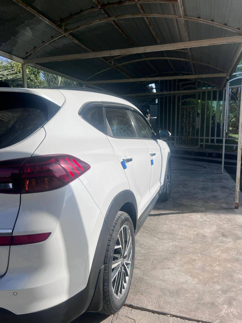 توسان 2020 للبيع
السلام عليكم 
للبيع توسان 2020 خليجي ماشيه 73km
سياره نضيفه "بمعنى الكلمه"
فول مواصفات  
(( المواصفات اصلية  ))
"بصمة تشغيل وبصمة ابواب 
"مري شفط 
"ثلاجة بالجكمجة 
" كاميرا خلفية
" ثلاث وضعيات قيادة
"كروز سرعه
" شحن لاسلكي 
" بلوتوث+ AUX 
"كراسي 2 كهرباء
" دبل ايرباگ
" تحكم ستيرن
" حساسات
" تبريد قطعتين 
" لدات نهارية
" انارة ابواب 

العنوان / بغداد/   التاجي
رقم بغداد باسمي تحويل ثاني يوم
هزه جديد  السعر 195 وبيها مجال بسيط


**إذا كنت صاحب هذا الإعلان وتريد حذفه لأي سبب، رجاءا أرسل رسالة إلى الدعم الفني**