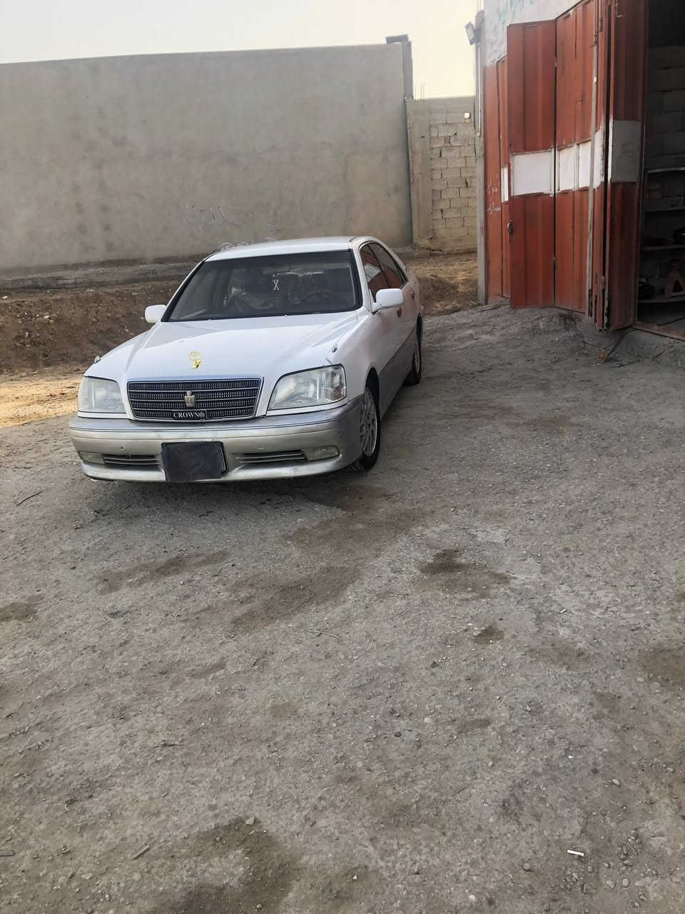 ملكه كارتون جاهزه للخير مكينه وكير وتخم تاير وتبريد سياره تحويرت نجف دكمتين متومه وجاهز نكليزي سنويه ل٢٨مكان سياره شطره سعر (٣٢)   ***********
