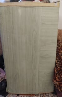 ثلاجه للبيع حجم صغير شغالة كلشي مابيها 07887997098