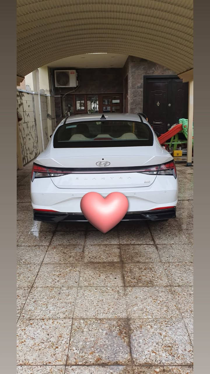 السلام عليكم 
النترا 2022 خليجي للبيع رقم بغداد مشروع وطني باسمي فول مكفولة من الضربة و الحادث
محرك 2000
فتحة سقف سلايد 
كشن كهرباء 
شاشة كار بلي و اندرويد اوتو اصلية 
بصمة 
حساسات و كامرة اصليه دوارة 
فول تحكمات 
السيارة لوك جديدة بعدها ماشيه بس 23 الف كيلو استخدام شخصي من هي و زيرو يمي
بيها كم رصعه مال حالوب بالقمارة البنيد و الجنطه كلشي مابيهم
السعر 175 ورقه و بيها مجال بسيط 
 مكانها بغداد حي الجامعة 
***********
