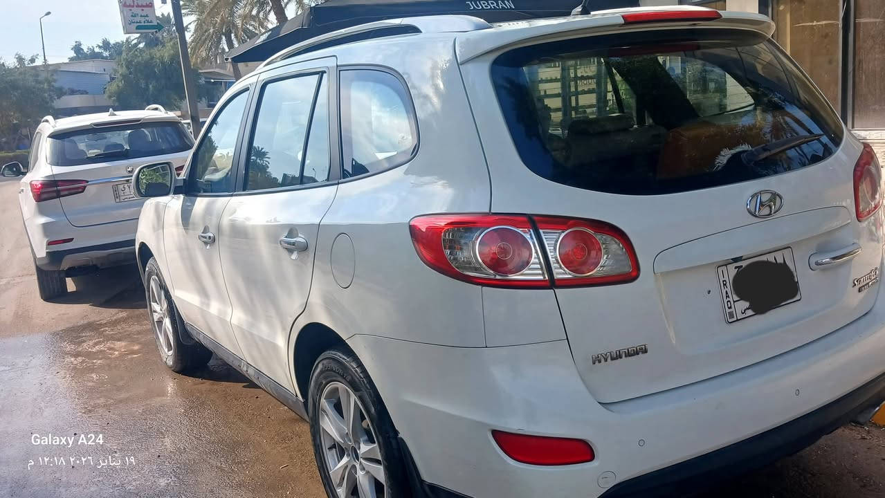 السلام عليكم 
سنتافيا ١١خليجي بدون ضربه 
رقم بغداد 
محرك ٦سلندر ٣٥٠٠
المحرك مجفت تجفيت درجه اولى غراضه  كلهن وكاله تبديل 
*********** العنوان بغداد السعر  ١٦٠
